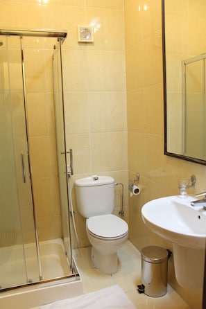Terrace/patio - Le Royal Express Salmiya Hotel (Salmiya)