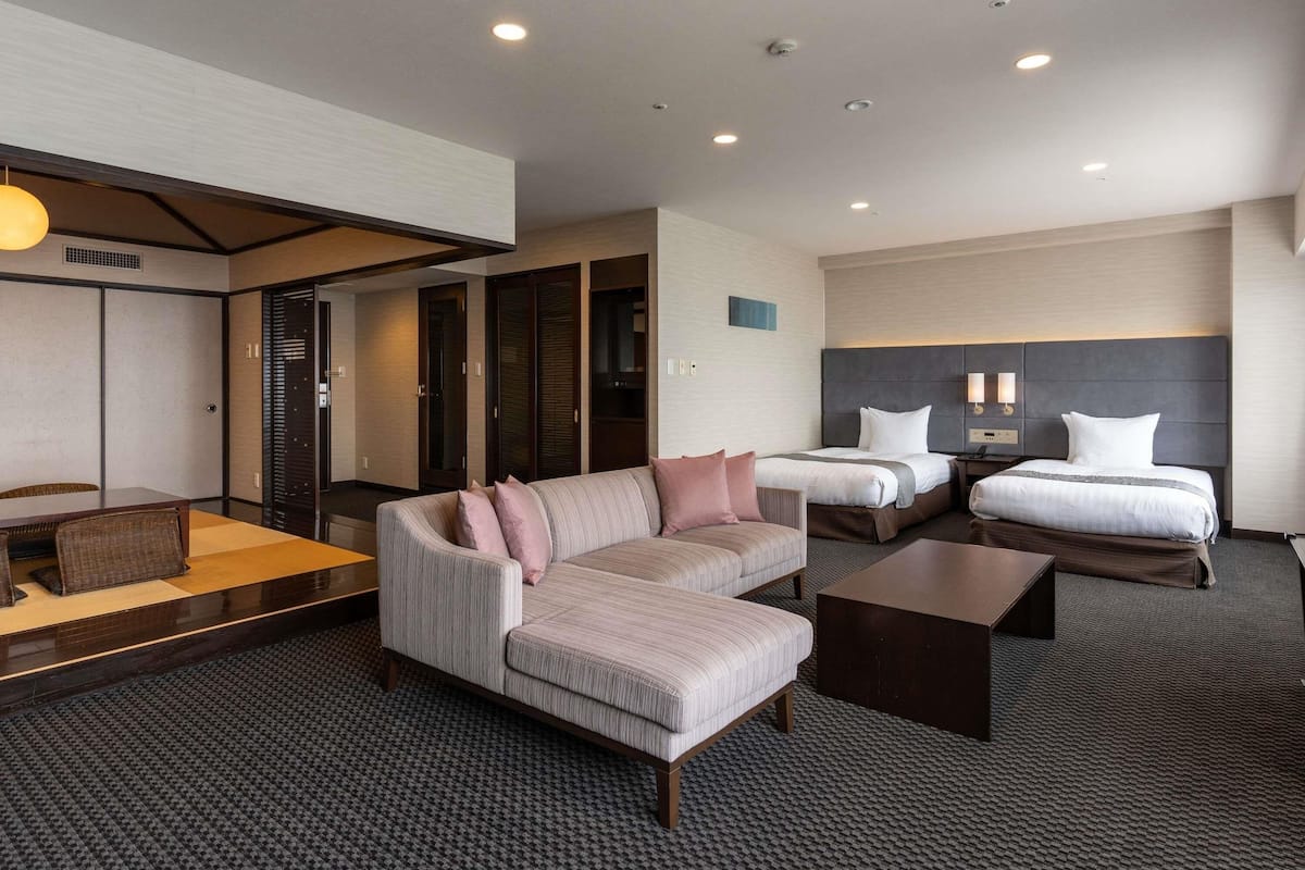 Suite estándar, 2 camas individuales, vistas al mar (Japanese Western Style) | Caja fuerte, escritorio, wifi gratis y ropa de cama
