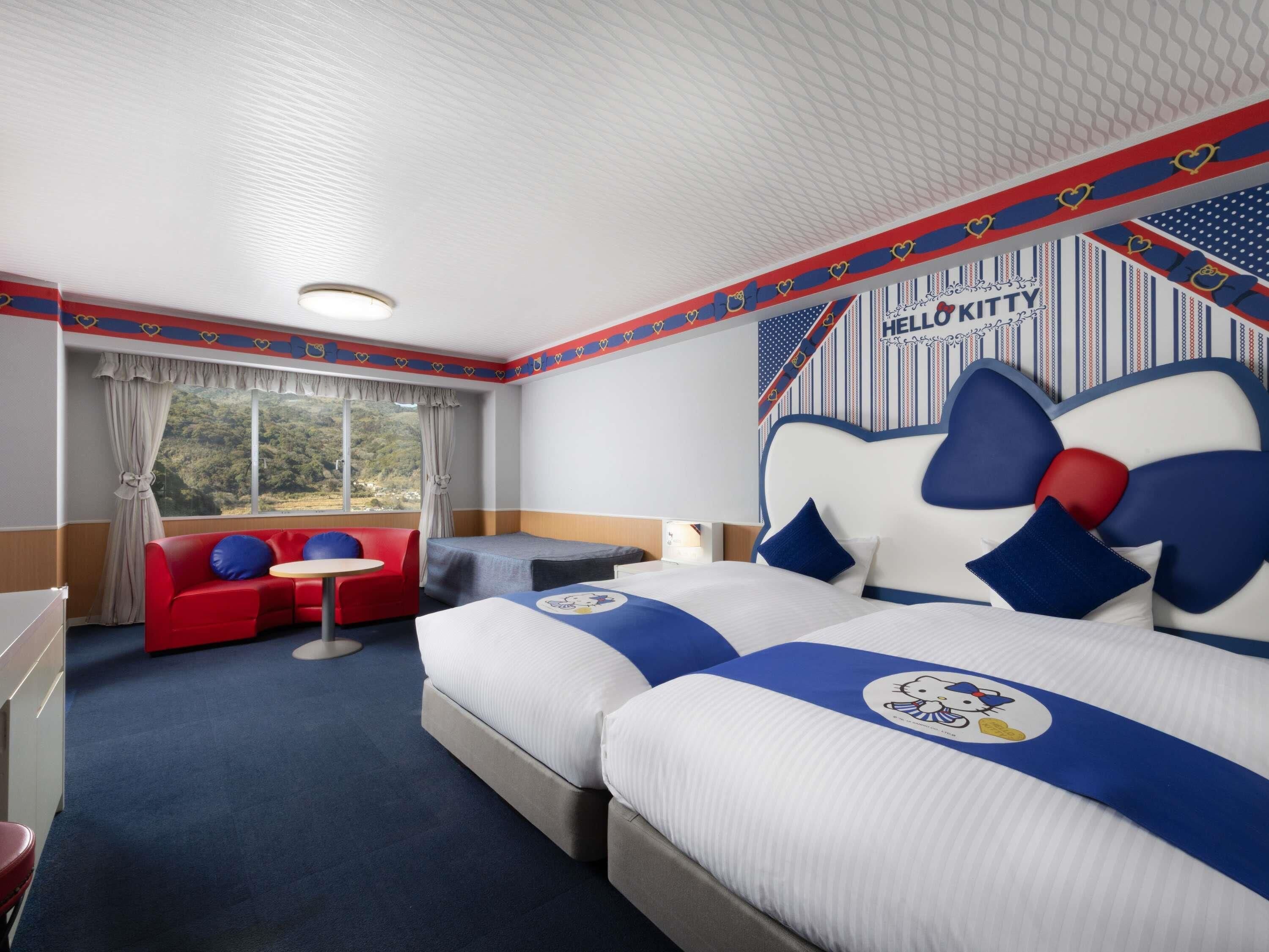 Standard-huone, useita sänkyjä | Tallelokero huoneessa, työpöytä, ilmainen Wi-Fi, vuodevaatteet