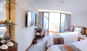 Deluxe Twin Room | Premium bedding, down comforters, minibar, desk - Guia (Macau)