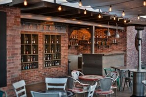 Bar (en la propiedad)