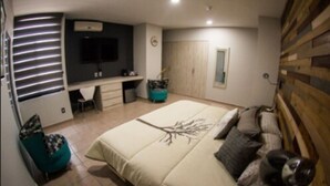 Suite, 1 King Bed - Hotel Real Azteca Boulevard (León)