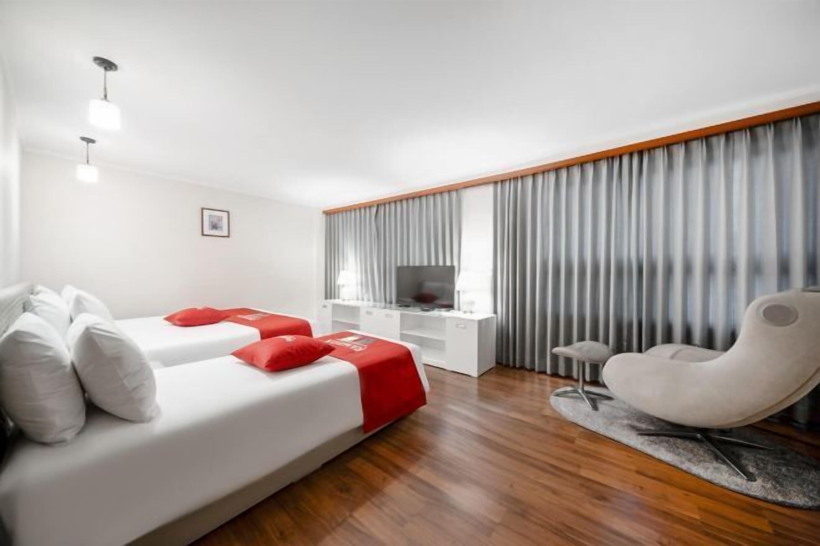 羽绒被、Select Comfort 床、遮光窗帘、免费 WiFi