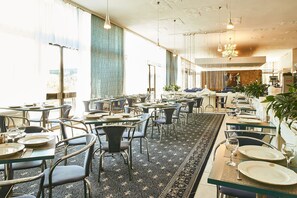 Dining - Continental Drobeta Turnu Severin (Drobeta-Turnu Severin)