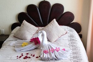 Pillowtop beds, minibar, in-room safe, desk