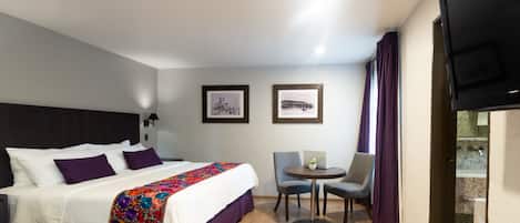 Traditional Room, 1 King Bed | In-room safe, desk, laptop workspace, blackout drapes