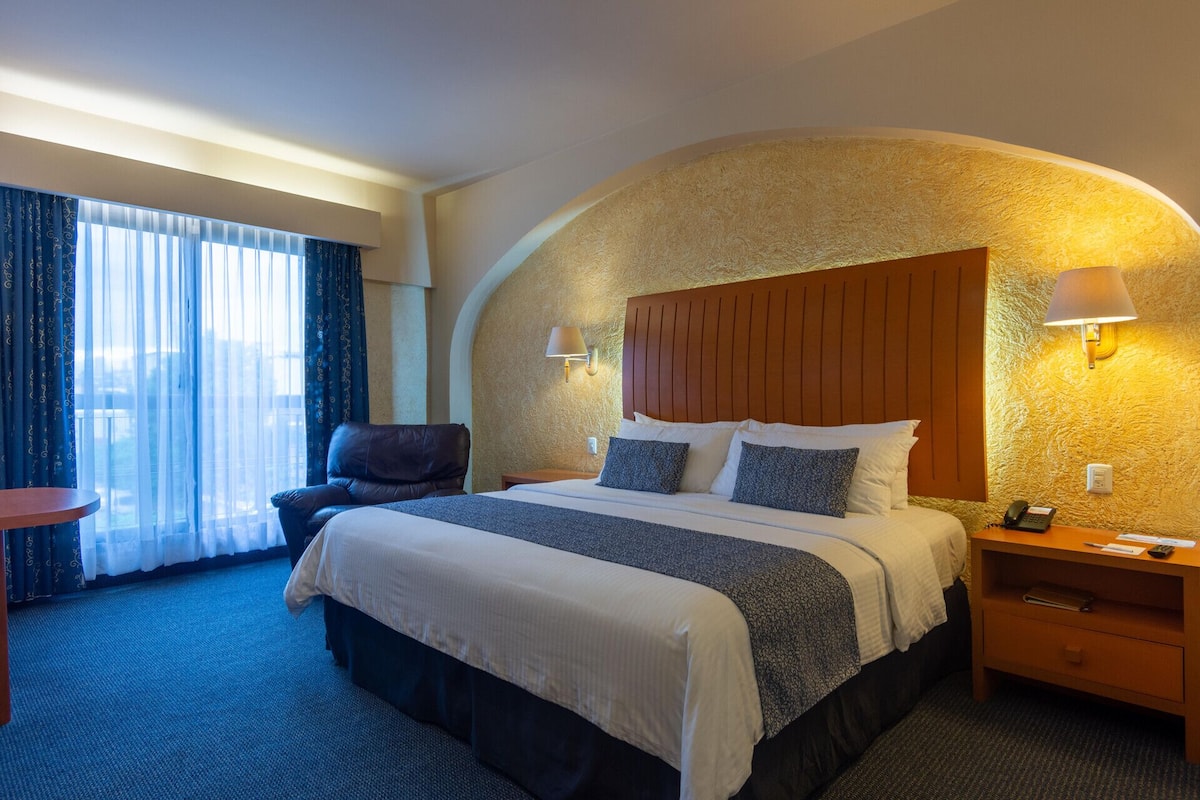 In-room safe, desk, laptop workspace, blackout drapes