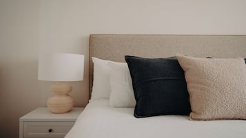 Departamento, 3 habitaciones | Decoración personalizada, muebles diferentes y escritorio