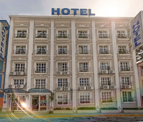 Front of property. Hotel Villa Las Margaritas Plaza Cristal