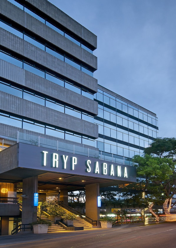 Front of property - evening/night