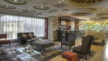 Breakfast, lunch and dinner served