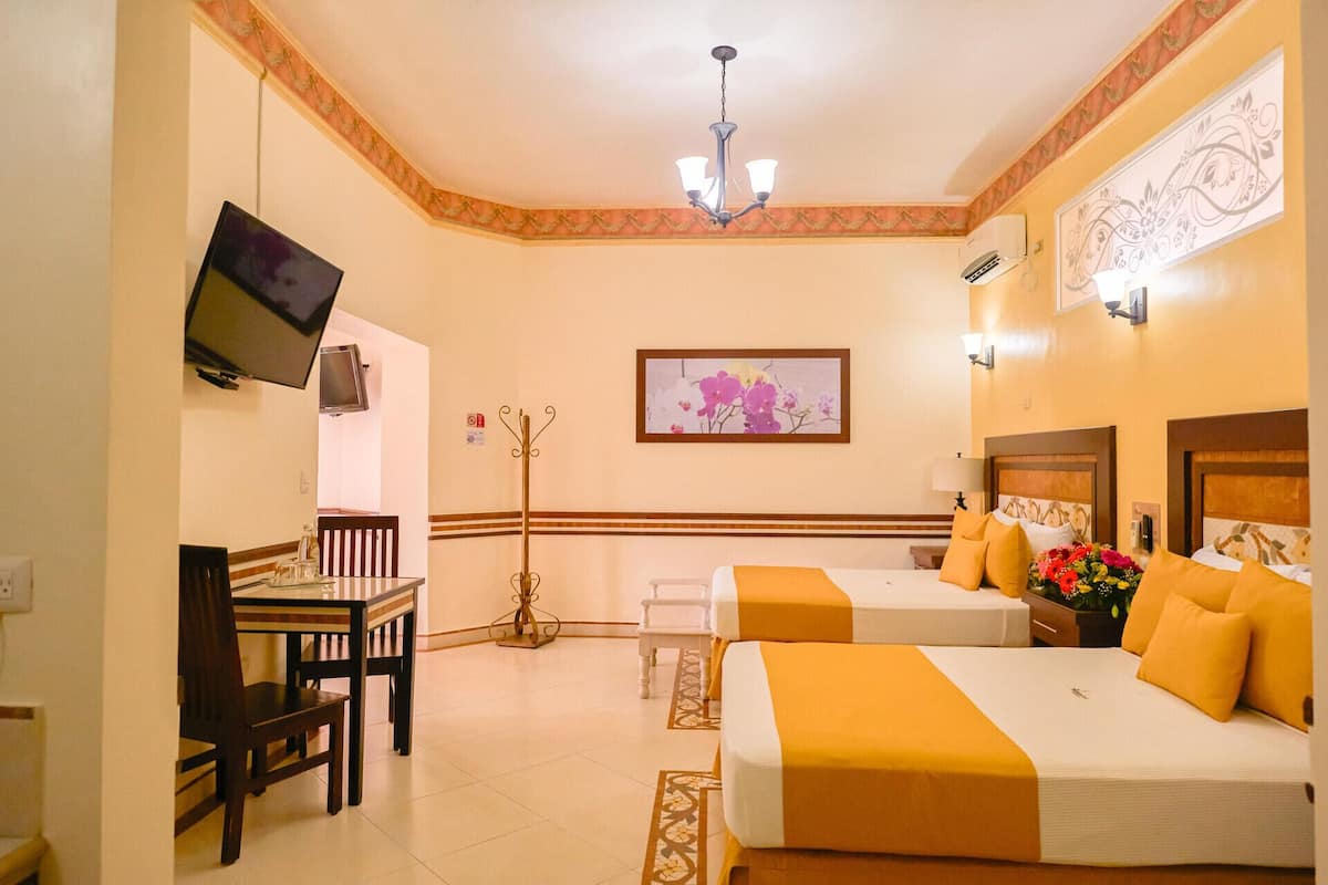 1 bedroom, premium bedding, pillow-top beds, in-room safe