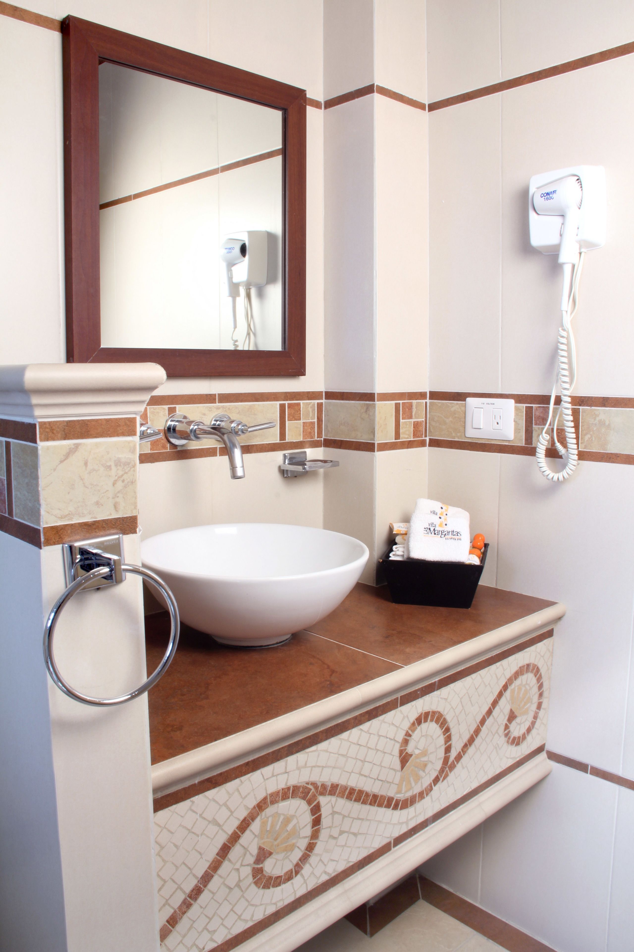 double room | bathroom sink