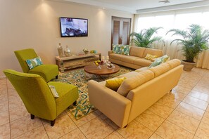 Reception - Hotel Coral Suites (Panama City)