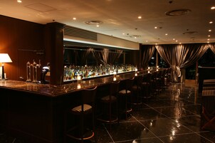 バー (施設内)