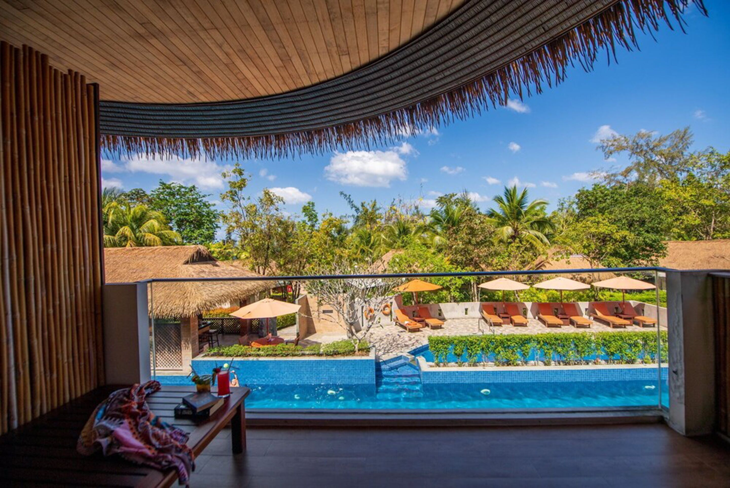 deluxe room, pool view | view from room