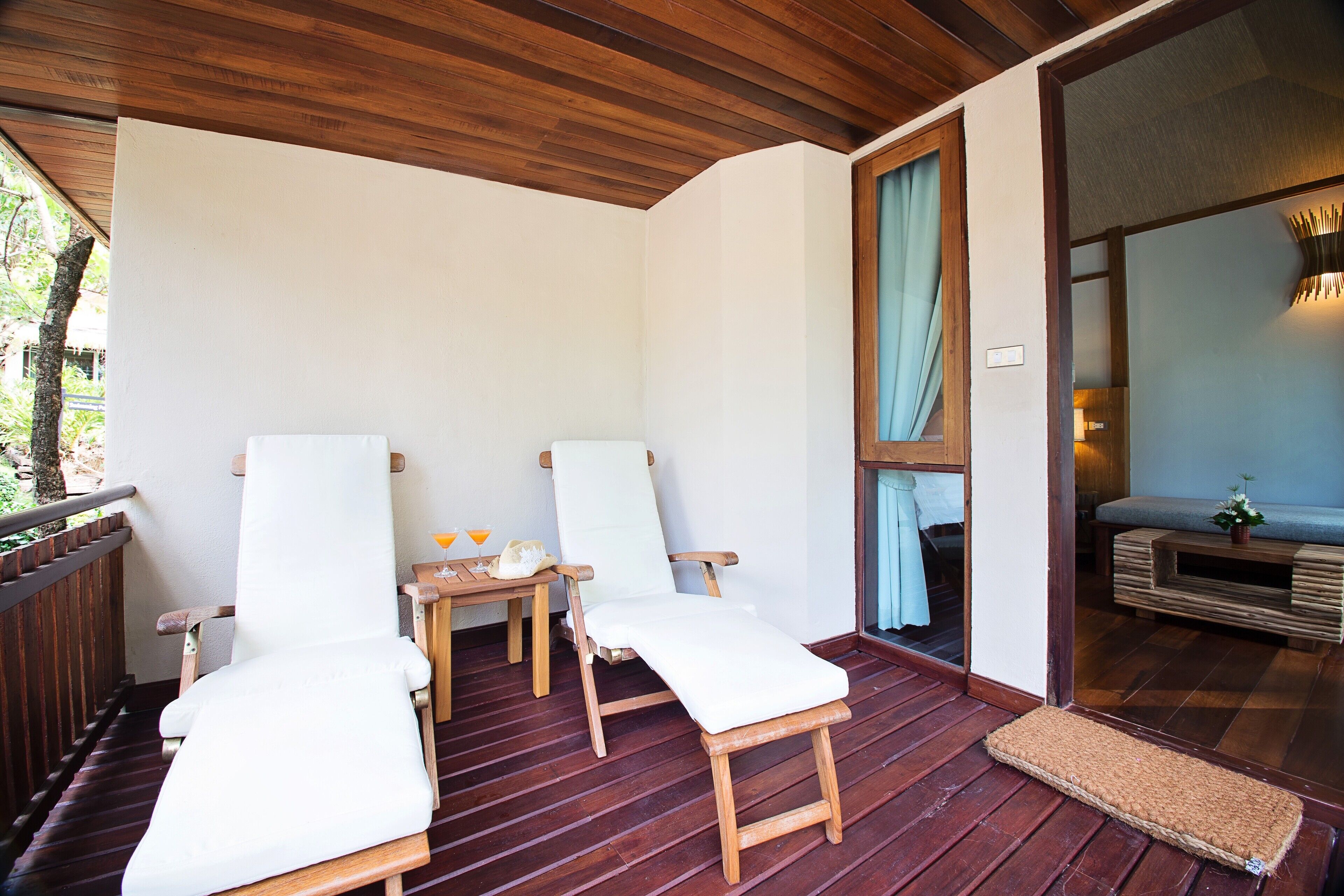 deluxe garden cottage | 1 bedroom, premium bedding, minibar, in-room safe