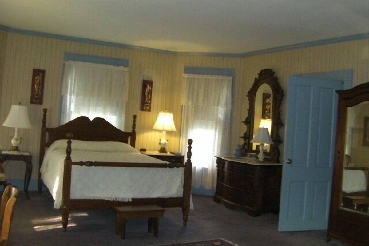 Select Comfort beds, blackout drapes, iron/ironing board (on request)