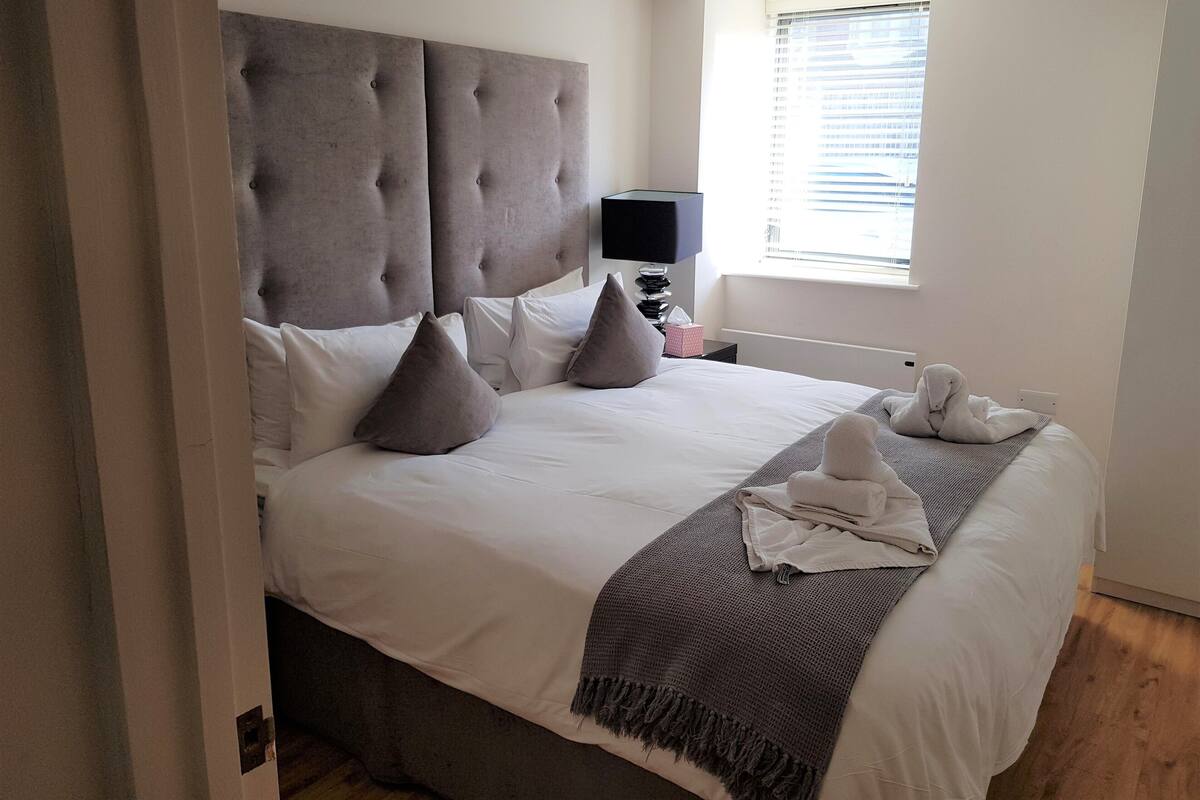 Executive Apartment, 2 Bedrooms (1 Ground Floor - 3 Floor) | 1 bedroom, Egyptian cotton sheets, in-room safe, desk