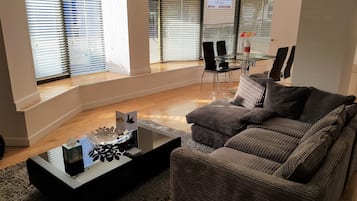 Executive Apartment, 2 Bedrooms (1 Ground Floor - 3 Floor) | Living room