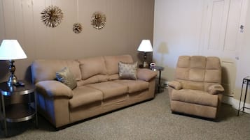 Deluxe Apartment, 1 Bedroom | Living area