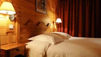 Chambre Double ou avec lits jumeaux | Coffres-forts dans les chambres, bureau, lits bébé, Wi-Fi gratuit