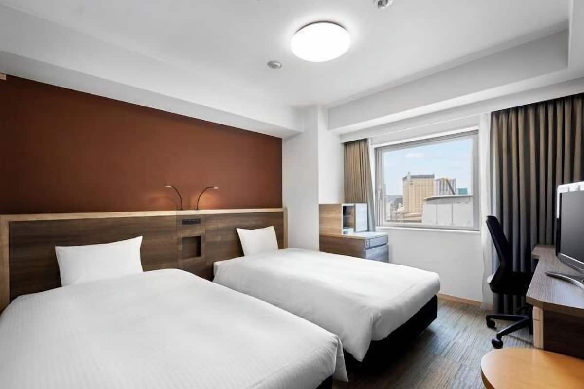 Down duvets, desk, soundproofing, iron/ironing board