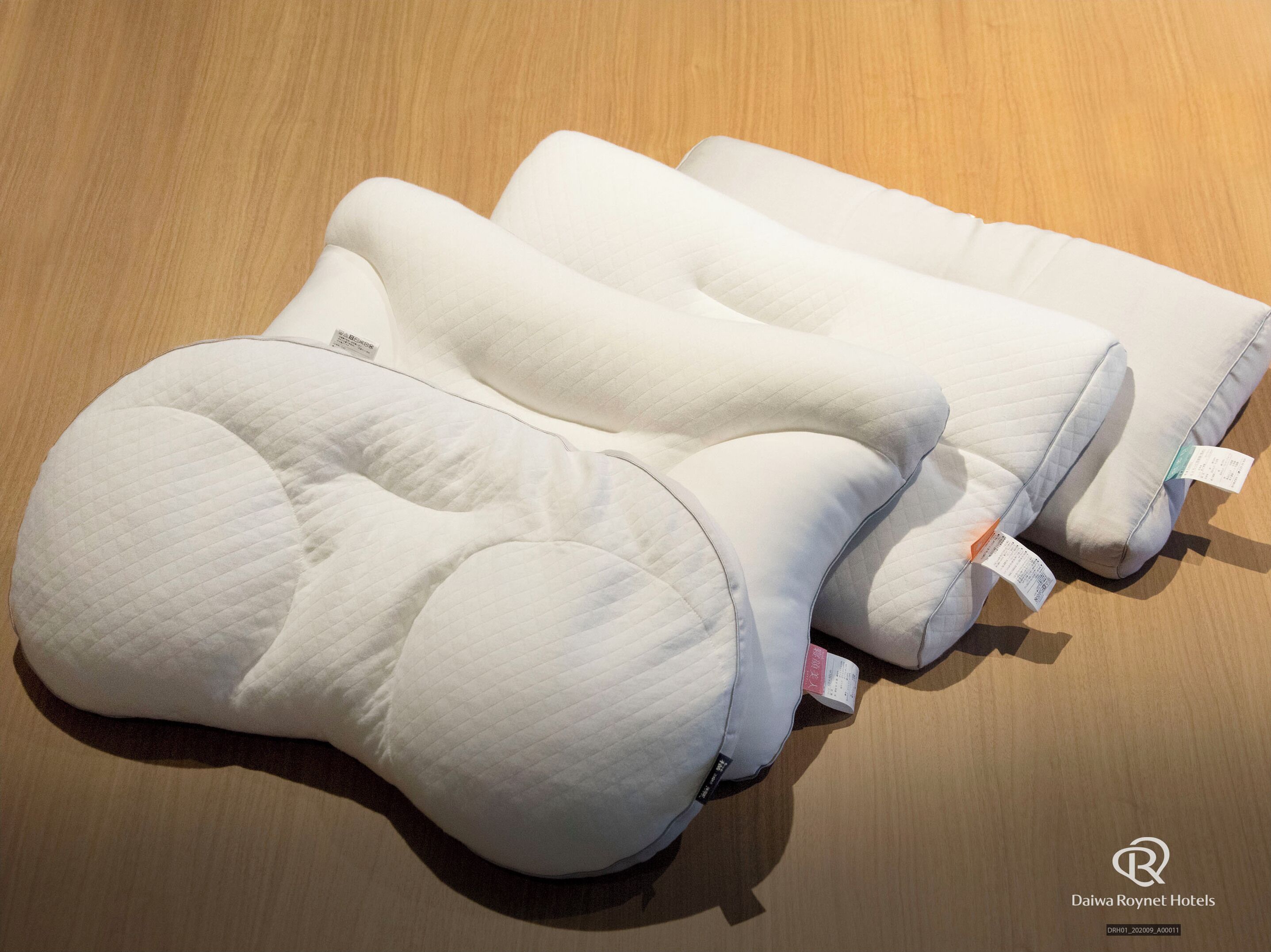 1 bedroom, down duvets, desk, soundproofing