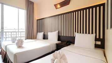 1 bedroom, minibar, desk, blackout drapes