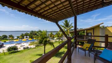 Chalé Família Luxo | Vista do quarto