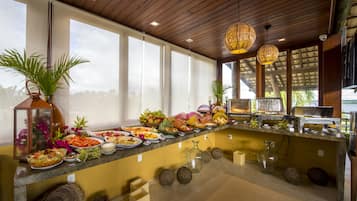 Petit déjeuner buffet compris tous les jours