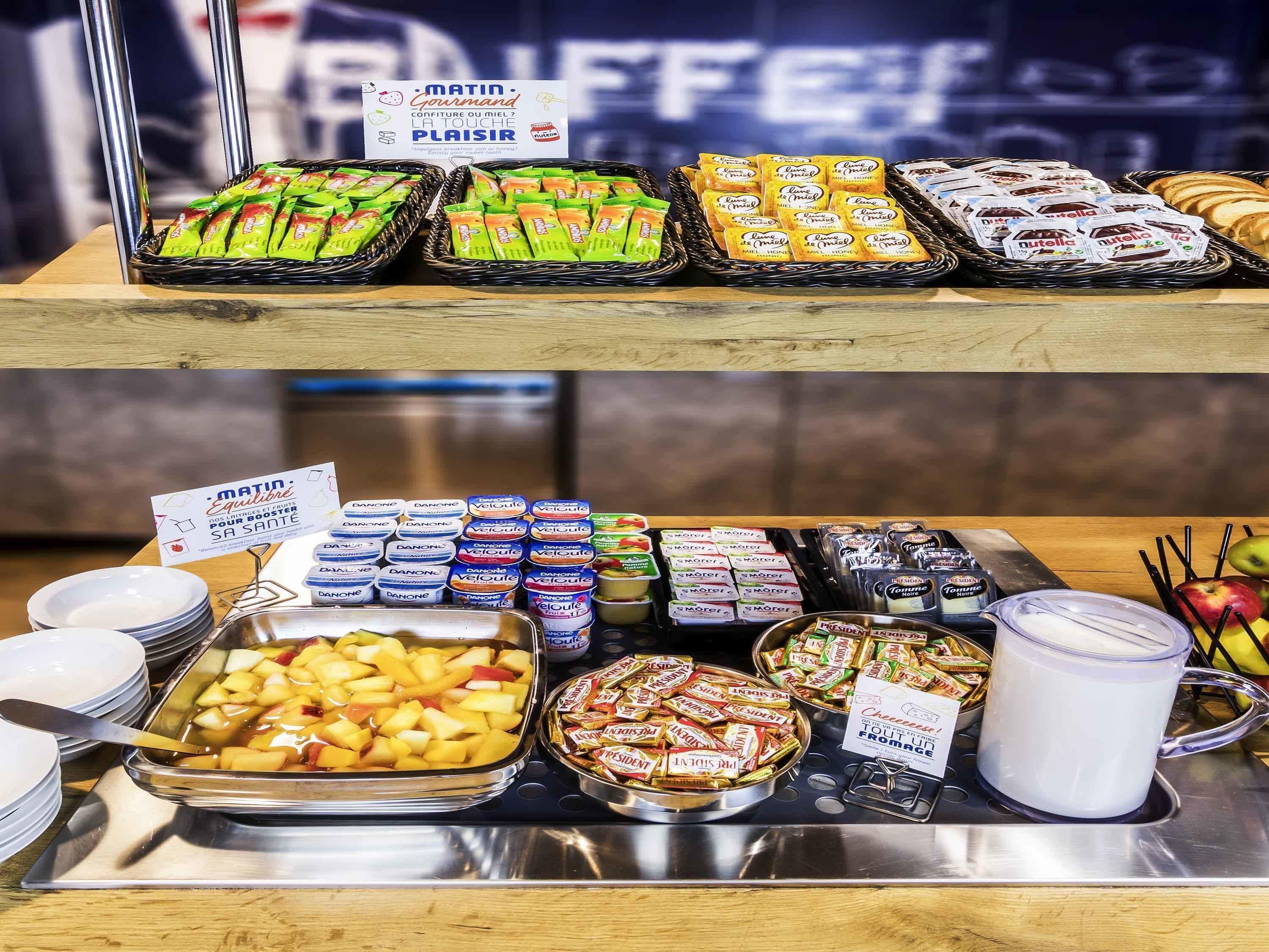 Tägliches kontinentales Frühstück (8.50 EUR pro Person)