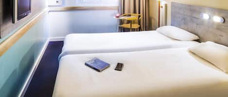Standard Room, 2 Twin Beds | Select Comfort beds, desk, laptop workspace, soundproofing