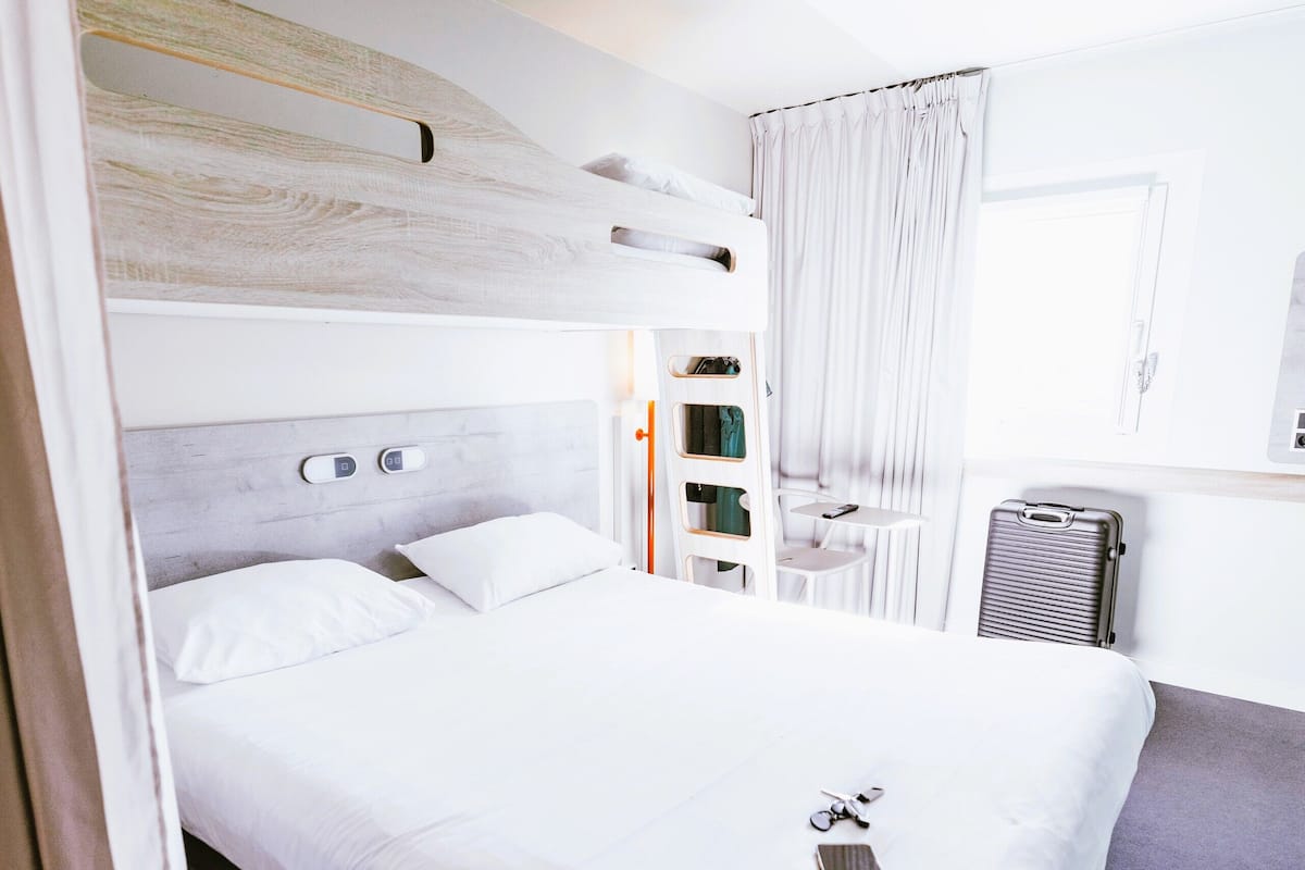 standard room, 1 double bed | select comfort beds, desk, laptop workspace, soundproofing