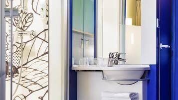 Select Comfort beds, desk, laptop workspace, soundproofing