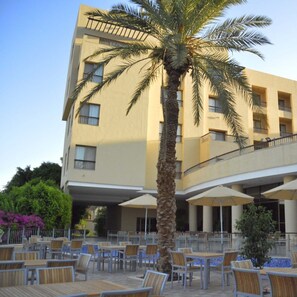 Terrace/patio - Dead Sea Spa Hotel (Sweimeh)