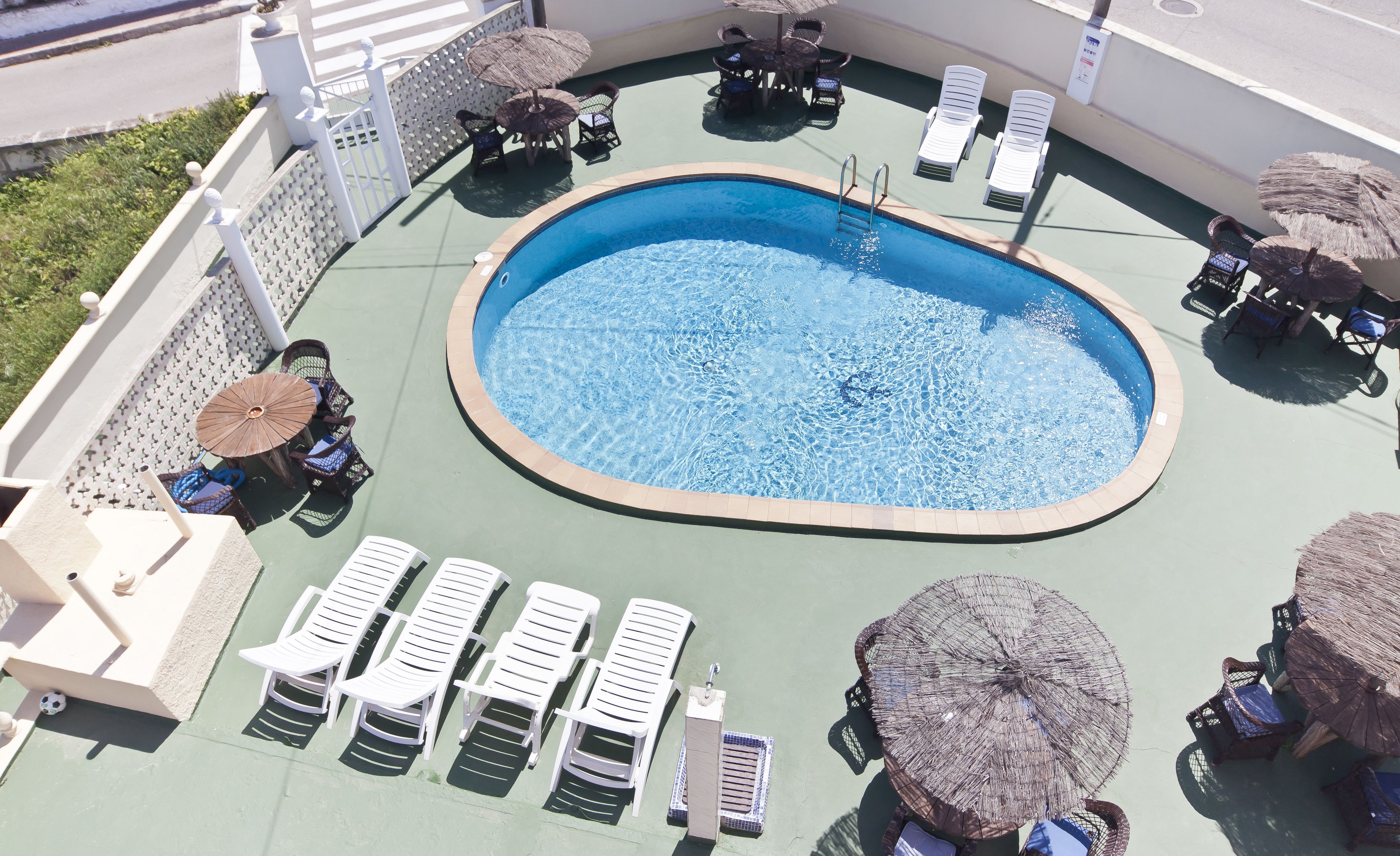 outdoor pool, pool loungers