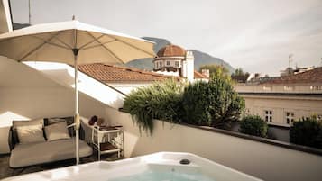 Chambre Double Design, 1 lit double, bain Ă  remous | Terrasse/Patio
