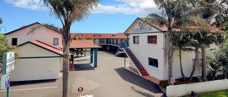 Pintu masuk hartanah