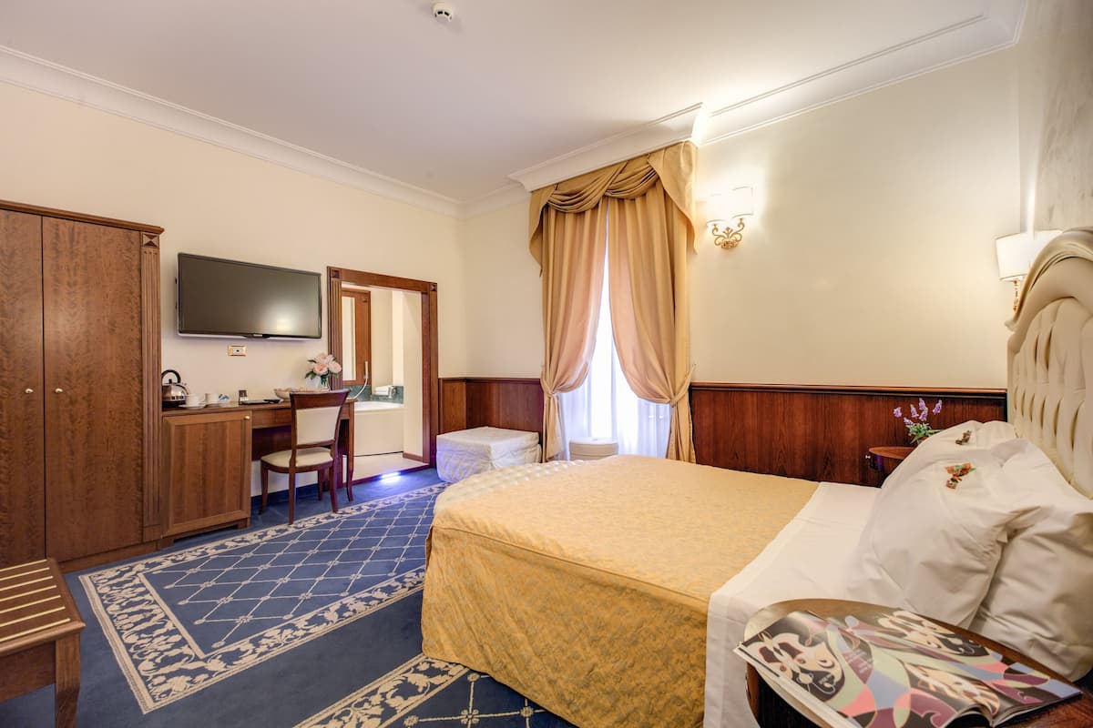 Premium bedding, minibar, in-room safe, desk