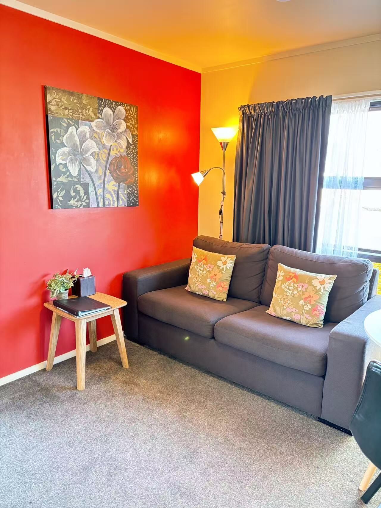 Suite, 1 Bedroom | Living area
