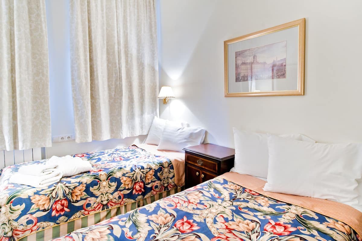 Chambre Standard Double ou avec lits jumeaux