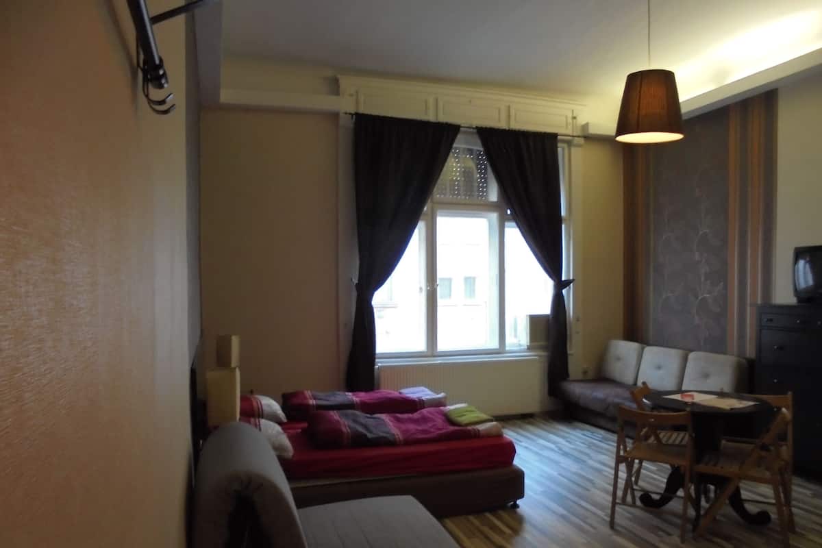 In-room safe, cribs/infant beds, free WiFi, bed sheets