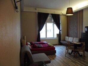In-room safe, cots/infant beds, free WiFi, bed sheets - Liechtenstein Apartments (Budapest)