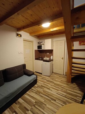 Xlarge Apartment Kertesz utca 4 | In-room safe, cribs/infant beds, free WiFi, bed sheets - Liechtenstein Apartments (Budapest)