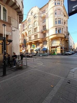 In-room safe, cribs/infant beds, free WiFi, bed sheets - Liechtenstein Apartments (Budapest)