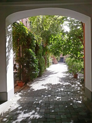 مدخل المنشأة