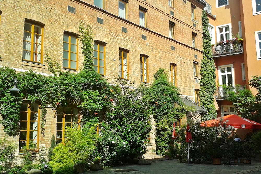 Hotel Fabrik