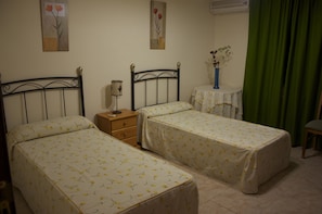 Room - Pension Matilde (Granada)