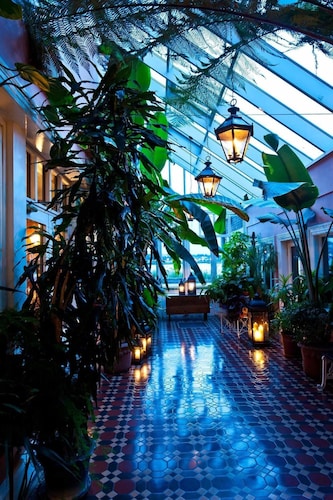 Riverbank House Hotel